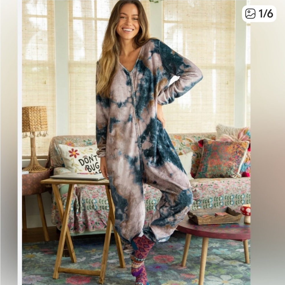 NWT Natural Life Fleece Navy Pink Tye Dye Onsie in S 🌸 RARE 🌸